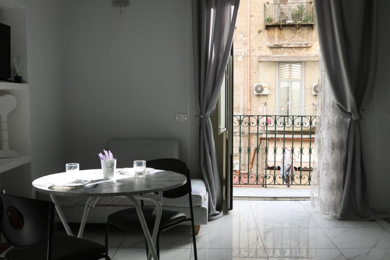 Appartement Modern By Sasy In The Centre Naples
