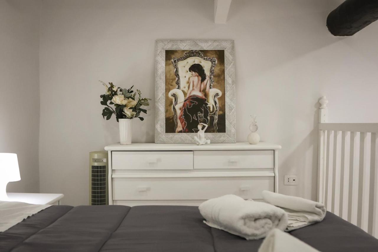 Modern By Sasy In The Centre Naples